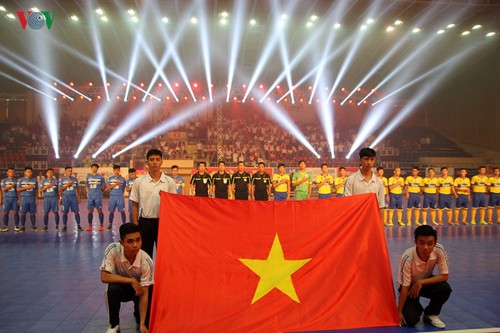 2017年越南室内五人制足球锦标赛决赛圈正式开赛 - ảnh 1