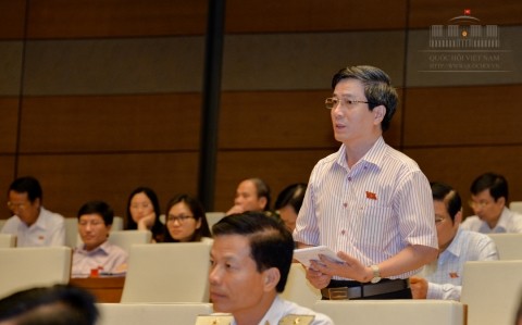 越南国会讨论《公债管理法修正案（草案）》 - ảnh 1