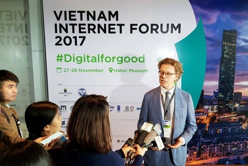 2017年越南互联网论坛——数字的利益 - ảnh 1