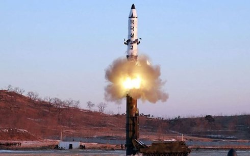 韩国考虑与朝鲜举行军事谈判 - ảnh 1