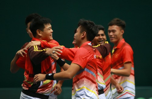 越南男子网球队在戴维斯杯网球赛亚大区第三组比赛上晋级第二组 - ảnh 1