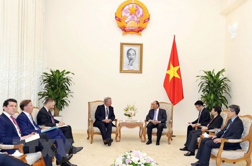 越南政府总理阮春福会见卢森堡外交和欧洲事务大臣阿瑟伯恩 - ảnh 1