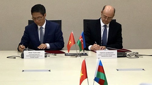 越南和阿塞拜疆政府间联合委员会第二次会议圆满闭幕 - ảnh 1