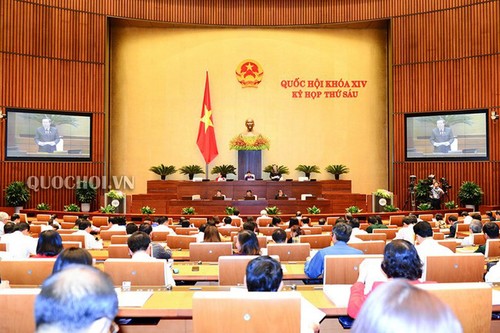 越南14届国会6次会议讨论经济社会发展计划 - ảnh 1