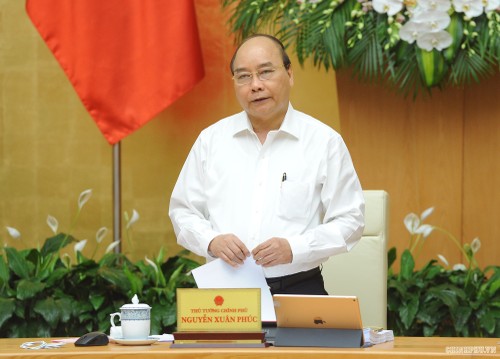 阮春福总理主持政府法律制定专题会议 - ảnh 1