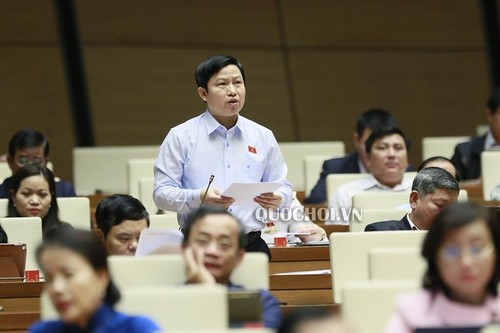 越南国会讨论《建设法修正案（草案）》 - ảnh 1