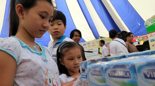 Gần 200 tiểu thương chợ truyền thống tham gia tiếp sức hàng Việt - ảnh 1