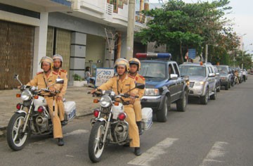 Lễ phát động hưởng ứng "Năm An toàn giao thông  2013" tại Phú Yên - ảnh 1