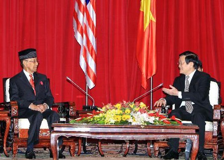 Chủ tịch nước Trương Tấn Sang đón và hội kiến với Quốc vương Malaysia  - ảnh 1