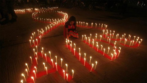 Kỷ niệm ngày Thế giới phòng, chống AIDS năm 2013 - ảnh 1