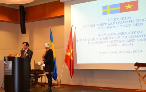 Kỷ niệm 45 năm thiết lập quan hệ ngoại giao Việt Nam - Thụy Điển - ảnh 1