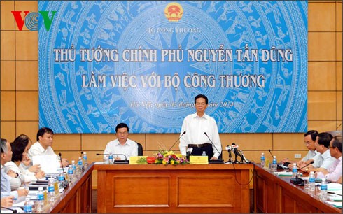 Thủ tướng Nguyễn Tấn Dũng làm việc với Bộ Công thương  - ảnh 1