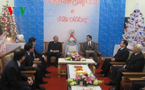 Phó Thủ tướng Nguyễn Xuân Phúc chúc mừng Giáng sinh giáo dân thành phố Hà Nội - ảnh 1