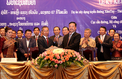 Việt Nam giúp Lào xây dựng các tuyến giao thông quan trọng - ảnh 1