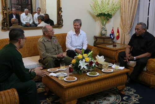Bộ trưởng Quốc phòng Cuba ca ngợi kinh nghiệm đổi mới của Việt Nam - ảnh 1