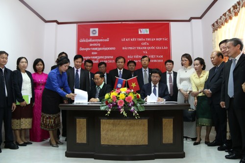 Ký kết Thỏa thuận hợp tác giữa Đài Tiếng nói Việt Nam và Đài Phát thanh quốc gia Lào - ảnh 1