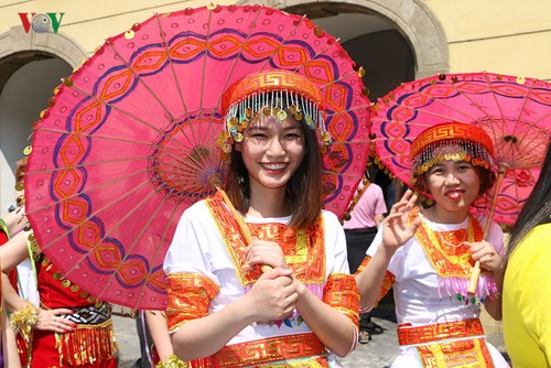 Việt Nam gây ấn tượng tại lễ hội các dân tộc thiểu số ở Cộng hòa Cezch - ảnh 3