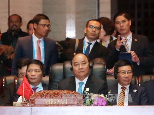 Thủ tướng Nguyễn Xuân Phúc dự Hội nghị Cấp cao ASEAN với các đối tác - ảnh 1
