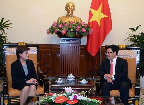 Phó thủ tướng, Bộ trưởng Ngoại giao Phạm Bình Minh tiếp đại sứ Singapore Catherine Wong - ảnh 1