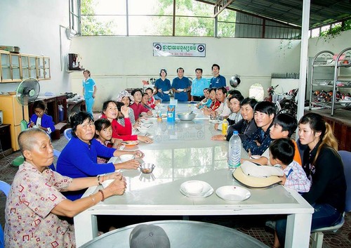 Bệnh viện Me Kong Quốc tế thành phố Siem Reap khám chữa bệnh miễn phí cho người Việt - ảnh 8
