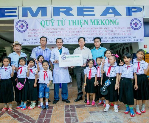 Bệnh viện Me Kong Quốc tế thành phố Siem Reap khám chữa bệnh miễn phí cho người Việt - ảnh 2