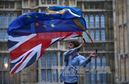 Căng thẳng giữa Anh và EU trong tiến trình Brexit - ảnh 1