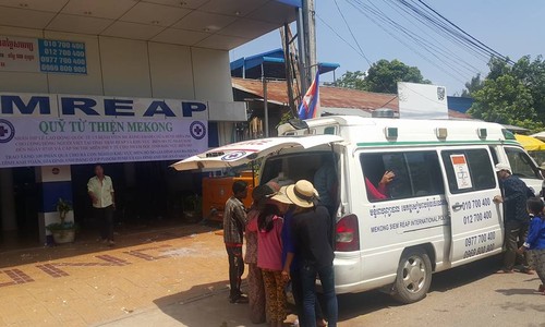 Bệnh viện Me Kong Quốc tế thành phố Siem Reap khám chữa bệnh miễn phí cho người Việt - ảnh 10