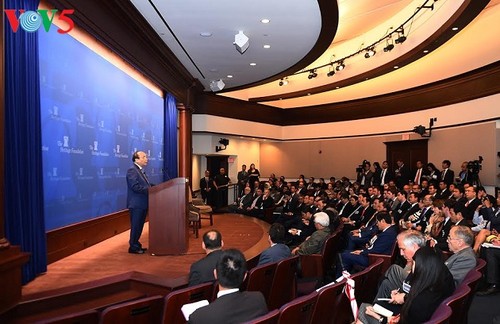 Thủ tướng Nguyễn Xuân Phúc thăm Viện Di sản tại Washington - ảnh 1