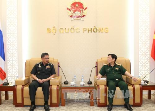 Bộ trưởng Bộ Quốc phòng Việt Nam tiếp Thư ký Thường trực Bộ Quốc phòng Thái Lan - ảnh 1