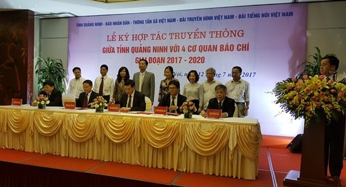 Tăng cường hợp tác truyền thông giữa tỉnh Quảng Ninh với bốn cơ quan báo chí Trung ương - ảnh 1