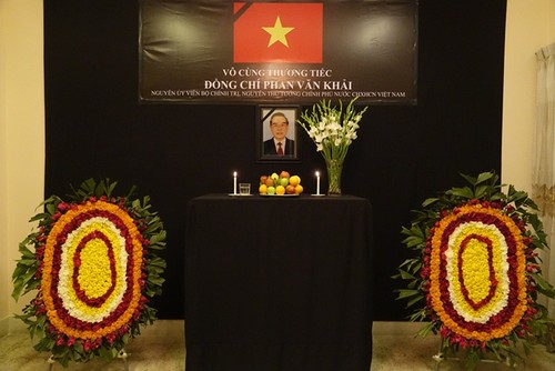 Lễ viếng và mở Sổ tang Nguyên Thủ tướng Phan Văn Khải tại trụ sở Đại sứ quán Việt Nam tại Bangladesh - ảnh 1