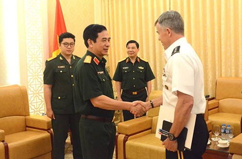 Tổng Tham mưu trưởng Quân đội nhân dân Việt Nam tiếp Phó Tư lệnh Thái Bình Dương Hoa Kỳ  - ảnh 1
