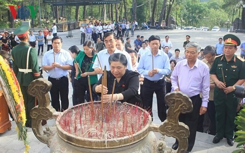 Phó Chủ tịch thường trực Quốc hội Tòng Thị Phóng làm việc với tỉnh Quảng Trị - ảnh 1