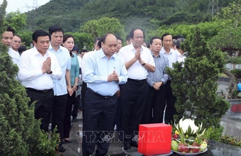 Thủ tướng Nguyễn Xuân Phúc: Tập đoàn Formosa cần nỗ lực giảm thiểu tác động đến môi trường - ảnh 2