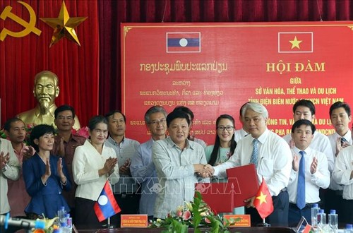 Tăng cường hợp tác du lịch giữa tỉnh Điện Biên và tỉnh Luangprabang - ảnh 1