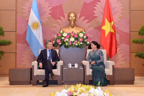 Chủ tịch Quốc hội Nguyễn Thị Kim Ngân hội kiến Tổng thống Argentina - ảnh 1
