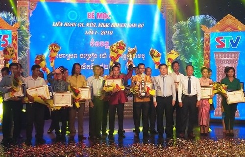 Bế mạc Liên hoan ca múa nhạc Khmer Nam Bộ lần thứ nhất 2019 - ảnh 1