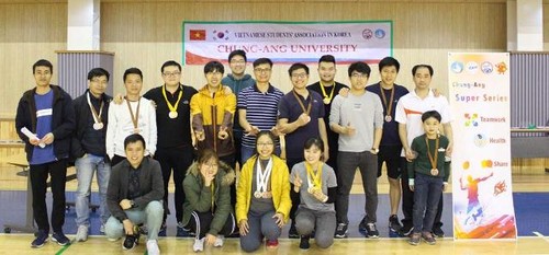 Sinh viên các trường đại học ở Hàn Quốc sôi nổi tham gia giải cầu lông Chung-Ang mở rộng 2019 - ảnh 1