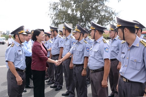 Phó Chủ tịch nước Đặng Thị Ngọc Thịnh thăm và làm việc với Vùng 4 Hải quân - ảnh 1