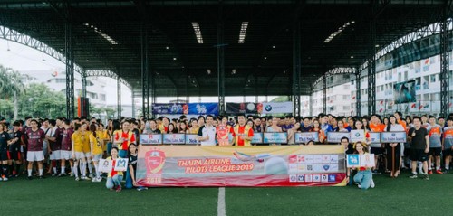 Vietjet Thailand tổ chức giải bóng đá phi công toàn Thái Lan - ảnh 1