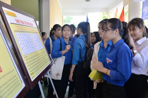 Triển lãm và trưng bày tư liệu “Hoàng Sa, Trường Sa của Việt Nam - những lịch sử và pháp lý” tại Quảng Ngãi    - ảnh 1