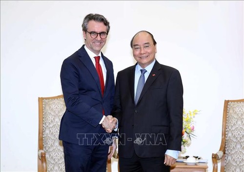 Thủ tướng Nguyễn Xuân Phúc tiếp Đại sứ EU tại Việt Nam Pier Giorgio Aliberti - ảnh 1