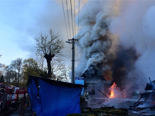 Hỏa hoạn tại chợ người Việt ở biên giới Czech- Đức - ảnh 1