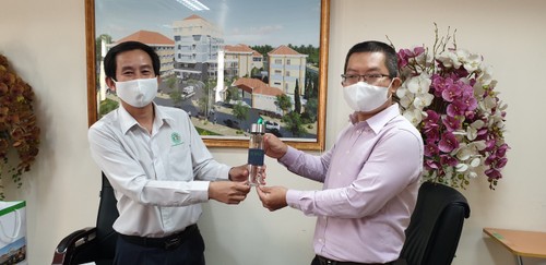 Hội chuyên gia, trí thức Việt Nam-Hàn Quốc hỗ trợ y, bác sĩ đẩy lùi đại dịch Covid-19 - ảnh 3
