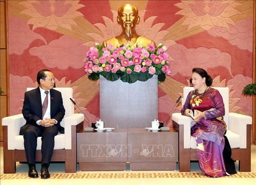 Chủ tịch Quốc hội Nguyễn Thị Kim Ngân tiếp Đại sứ Nhật Bản và Campuchia - ảnh 2
