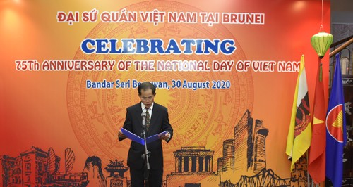 Các hoạt động kỷ niệm 75 năm Quốc khánh Việt Nam tại Đại sứ quán Việt Nam tại Brunei - ảnh 1
