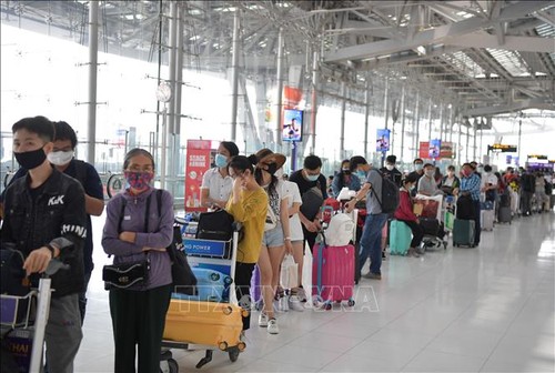 Đưa hơn 340 công dân Việt Nam từ Thái Lan về nước - ảnh 1