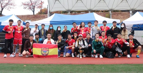 Người Việt tại thành phố Daejeon, Hàn Quốc quyên góp giúp đỡ đồng bào miền Trung - ảnh 1