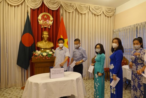 Ra mắt Ban Liên lạc cộng đồng người Việt Nam tại Bangladesh - ảnh 2