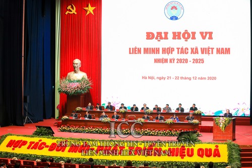 Thủ tướng Nguyễn Xuân Phúc dự Đại hội đại biểu toàn quốc Liên minh Hợp tác xã Việt Nam - ảnh 1